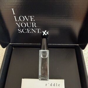 Riddle Oil Black Perfume